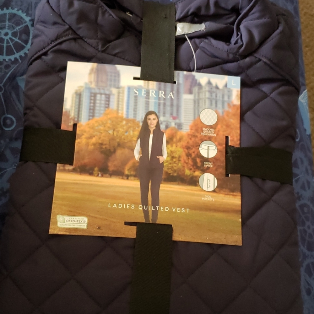 LAST ONE NWT Puffer vest